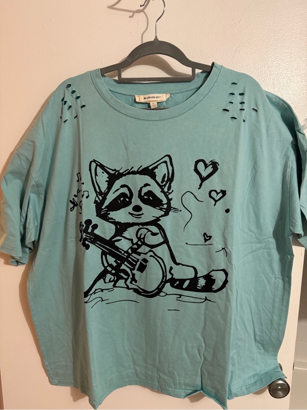 Blue Velvet Women’s Raccoon Graphic Tee -XL